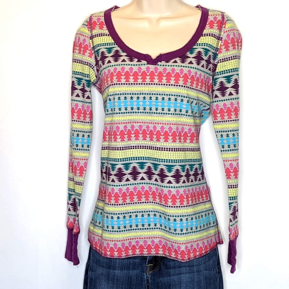 Steve Madden long sleeved‎ thermal tee
